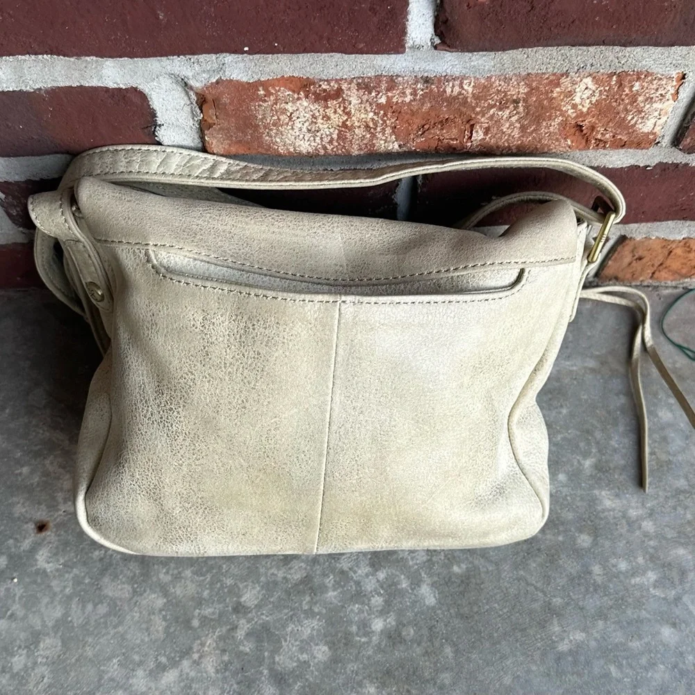 HOBO Cream Crossbody Bag - Picture 5 of 11